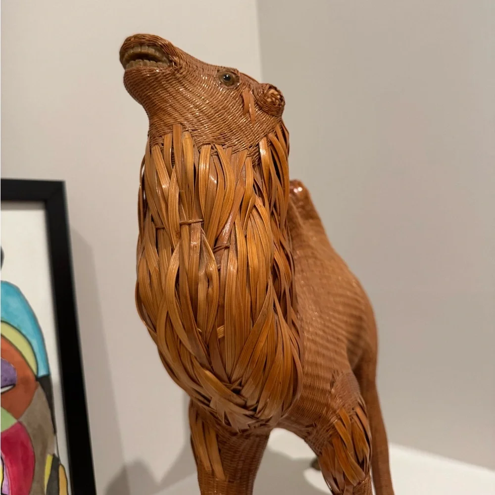 Mid Century Modern Reed & Wicker Camel - Picture 8 of 9